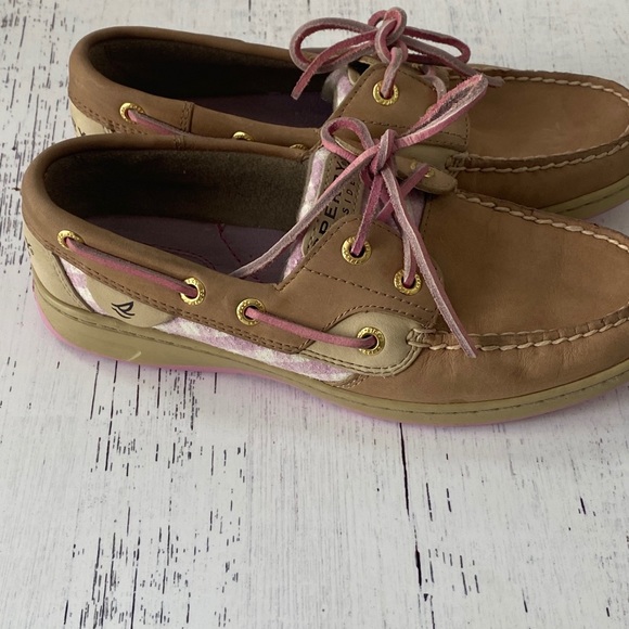 Sperry - Picture 2 of 8